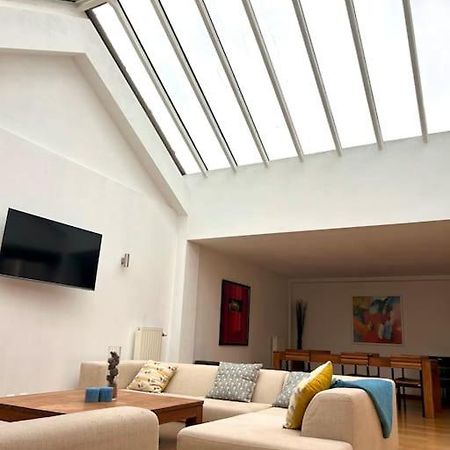 Down Town Spacious Duplex With Private Parking & Game Room Bruksela Zewnętrze zdjęcie