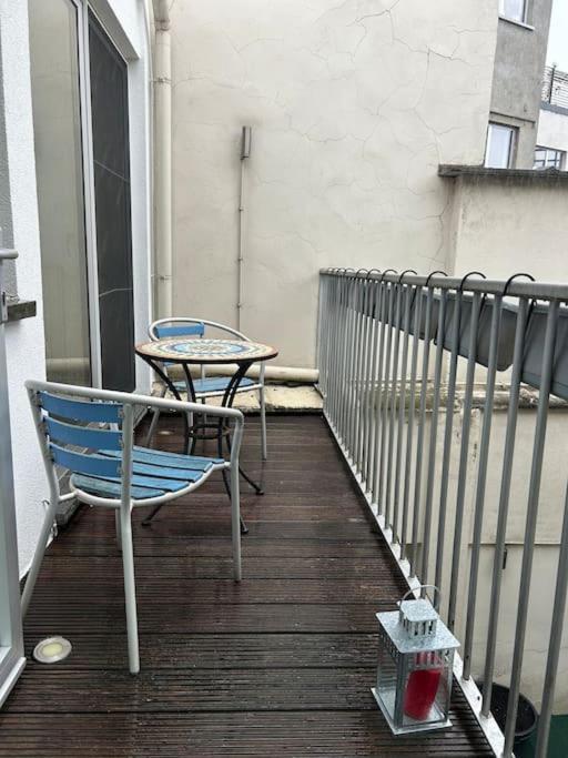 Down Town Spacious Duplex With Private Parking & Game Room Bruksela Zewnętrze zdjęcie