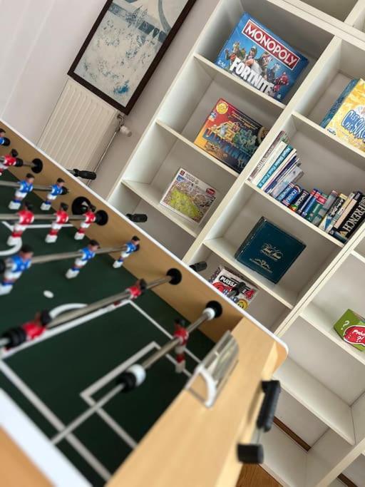 Down Town Spacious Duplex With Private Parking & Game Room Bruksela Zewnętrze zdjęcie
